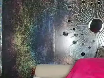 Luxurylips  live sex cam