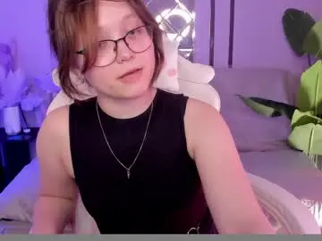Nikavibe18  live sex cam