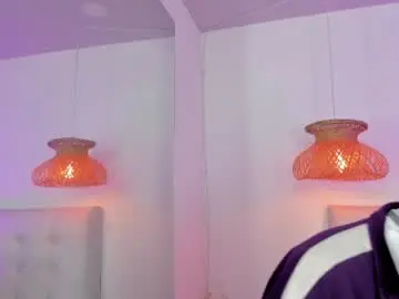Vanessa_cruz_18  live sex cam