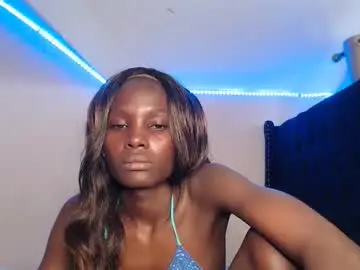 Essy_hero  live sex cam