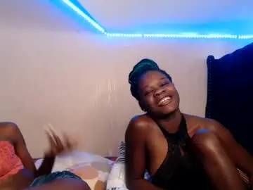 Essy_hero  live sex cam