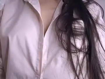 Leonieschmith  live sex cam