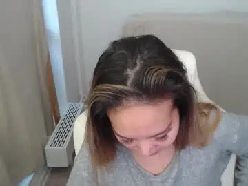 Mira_g  live sex cam