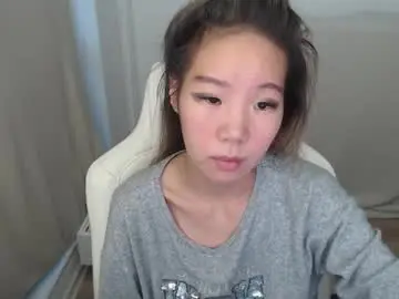 Mira_g  live sex cam