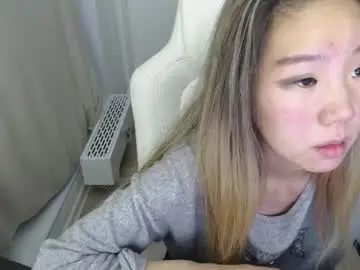 Mira_g  live sex cam