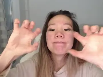 Mira_g  live sex cam