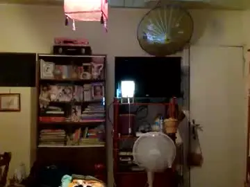 Misskittin90210  live sex cam