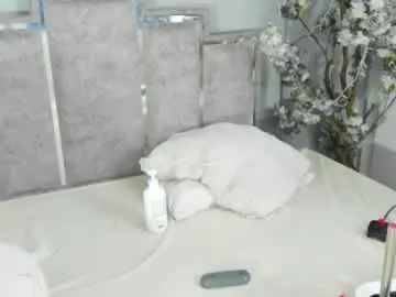 Nahomycarterr  live sex cam