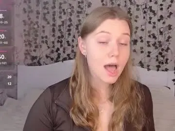 Silent_princesses  live sex cam