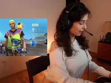 Cosmos_baby  live sex cam