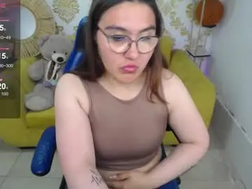 Diamondfox_m  live sex cam