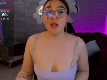 Diamondfox_m  live sex cam