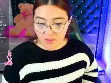 Diamondfox_m  live sex cam