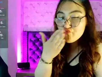 Diamondfox_m  live sex cam