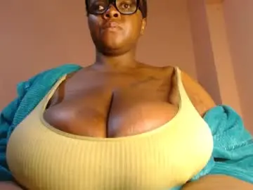 Freakyboobsxx  live sex cam