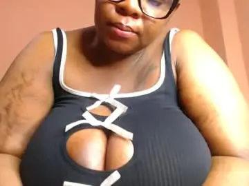 Freakyboobsxx  live sex cam