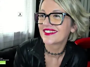 Karinabrando  live sex cam