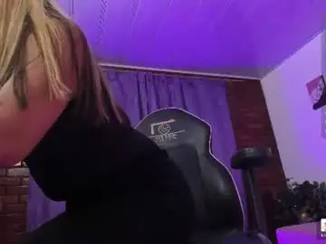 Lainey_tay  live sex cam