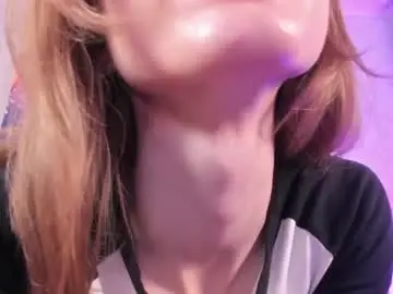 Luckysexydoll  live sex cam