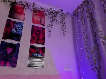 Luckysexydoll  live sex cam