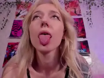 Luckysexydoll  live sex cam