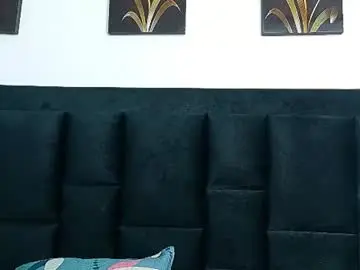 Mysugarmoomy  live sex cam