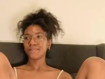 Saturno_vibes  live sex cam