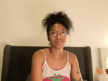 Saturno_vibes  live sex cam