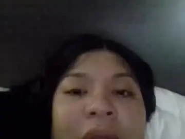 Stickyriceskank  live sex cam