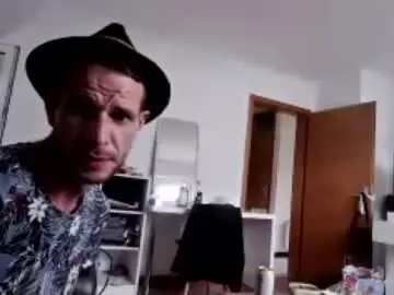 Amphe2  live sex cam