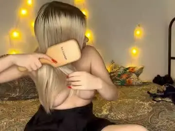 Bettiepanella  live sex cam