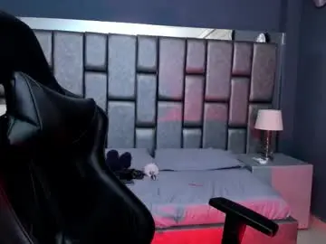 Cata_joness  live sex cam