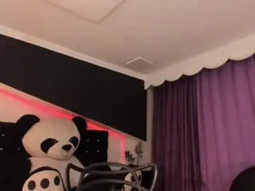 Coral_gibson  live sex cam