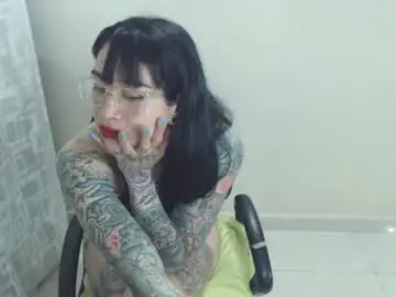 Cristal_jayan  live sex cam