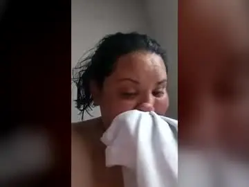 Karol103900  live sex cam