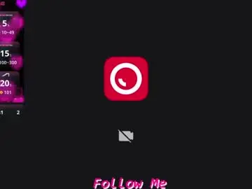 Latinaqueen4u  live sex cam