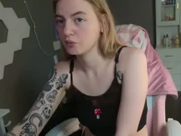 Skyiswoke  live sex cam