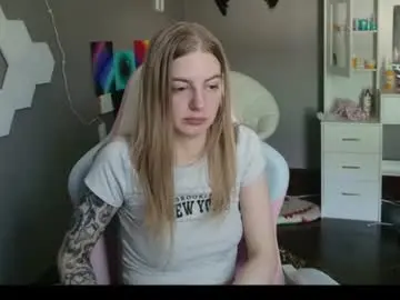 Skyiswoke  live sex cam