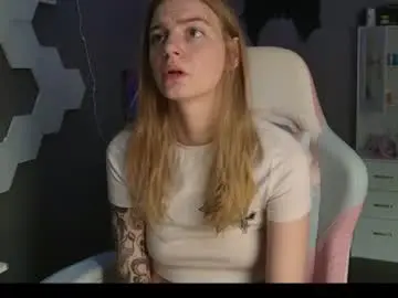 Skyiswoke  live sex cam