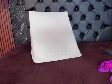 Vichy_evans  live sex cam