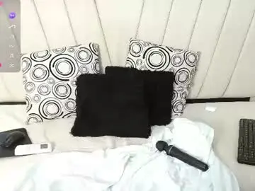 Chloe_brownn1  live sex cam
