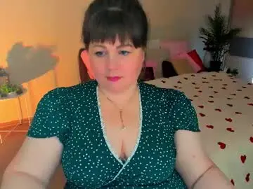Crystaalstaar  live sex cam