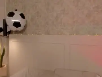 Emily_luve  live sex cam