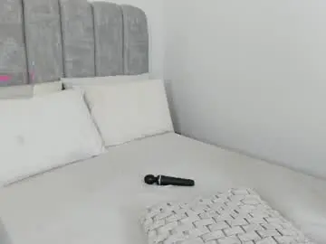 Imkrystall  live sex cam