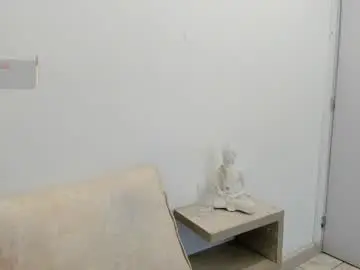 Imkrystall  live sex cam