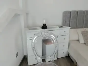Imkrystall  live sex cam