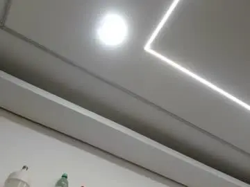 Imkrystall  live sex cam