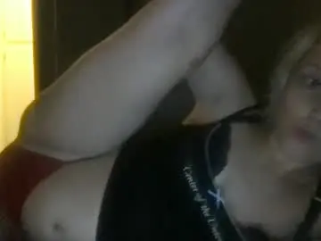 Marilynxo7  live sex cam