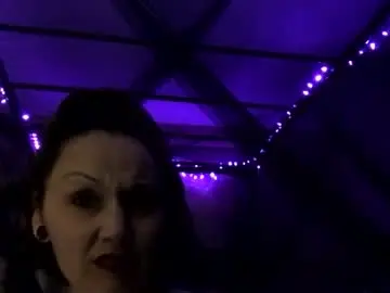 Thatsonehotgilf7  live sex cam