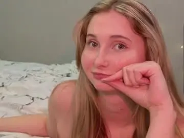 Yourcreamyister  live sex cam